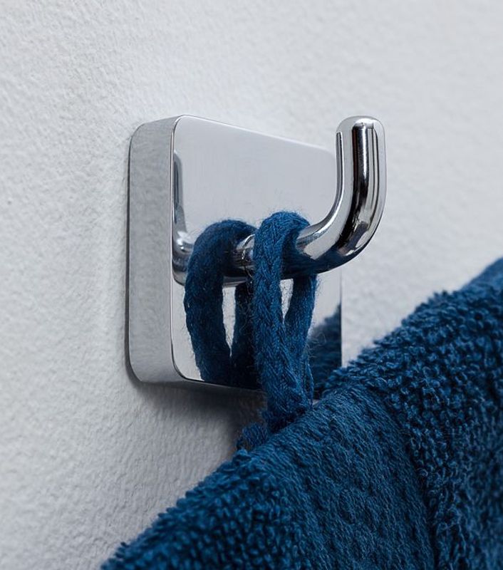 Tiger Onu liten krok – krom, selvklebende veggkrok